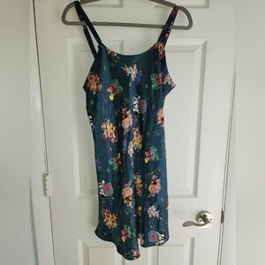 Vintage 1997 Looney Tunes Cartoon Print Christmas Nightgown.